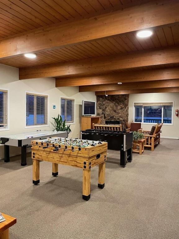 אינברמיר Akiskinook At Windermere Lake - Private Beach Access - New Pool And Hot Tub Now Open! מראה חיצוני תמונה